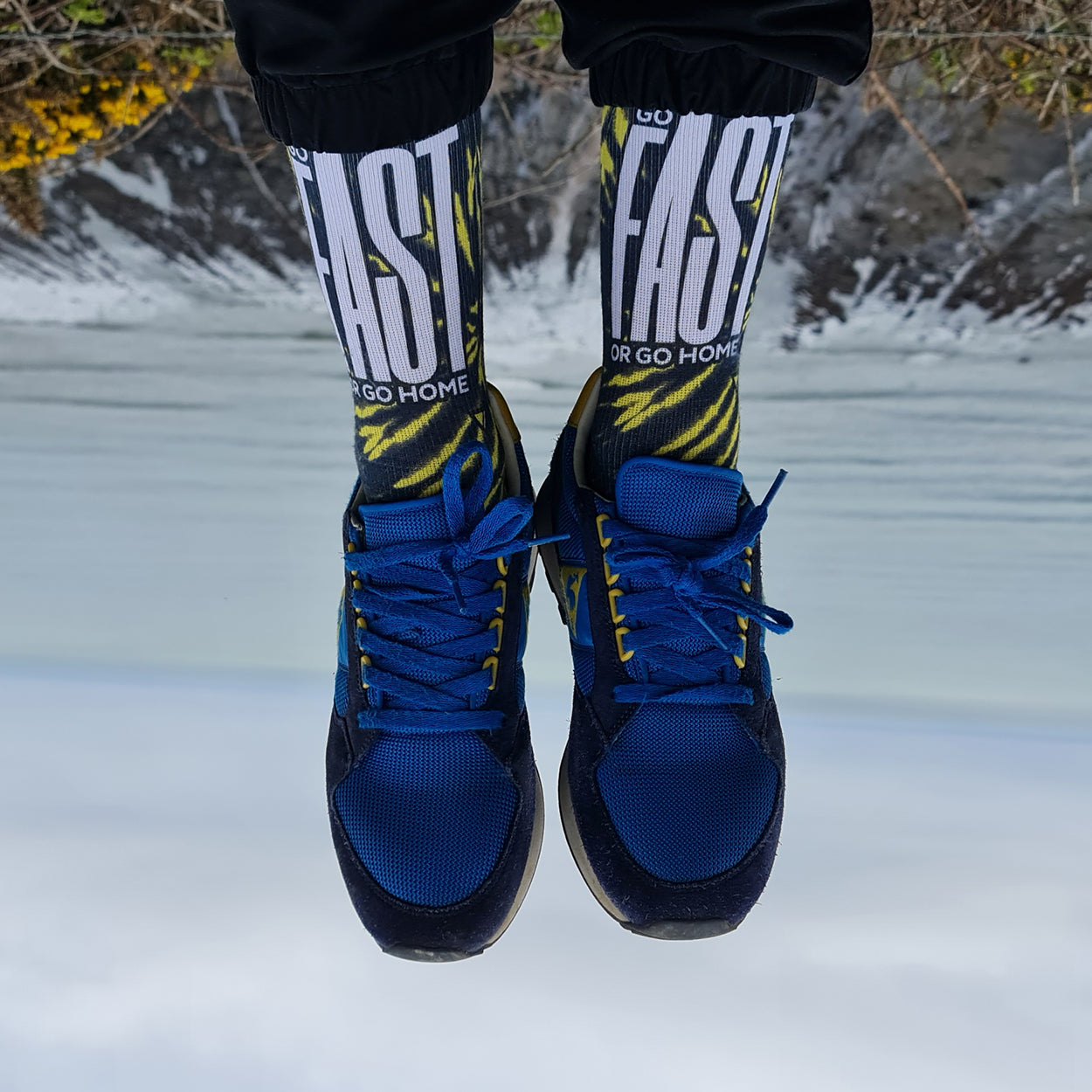 GO FAST | BLACK & YELLOW | ENDURANCE SOCKS